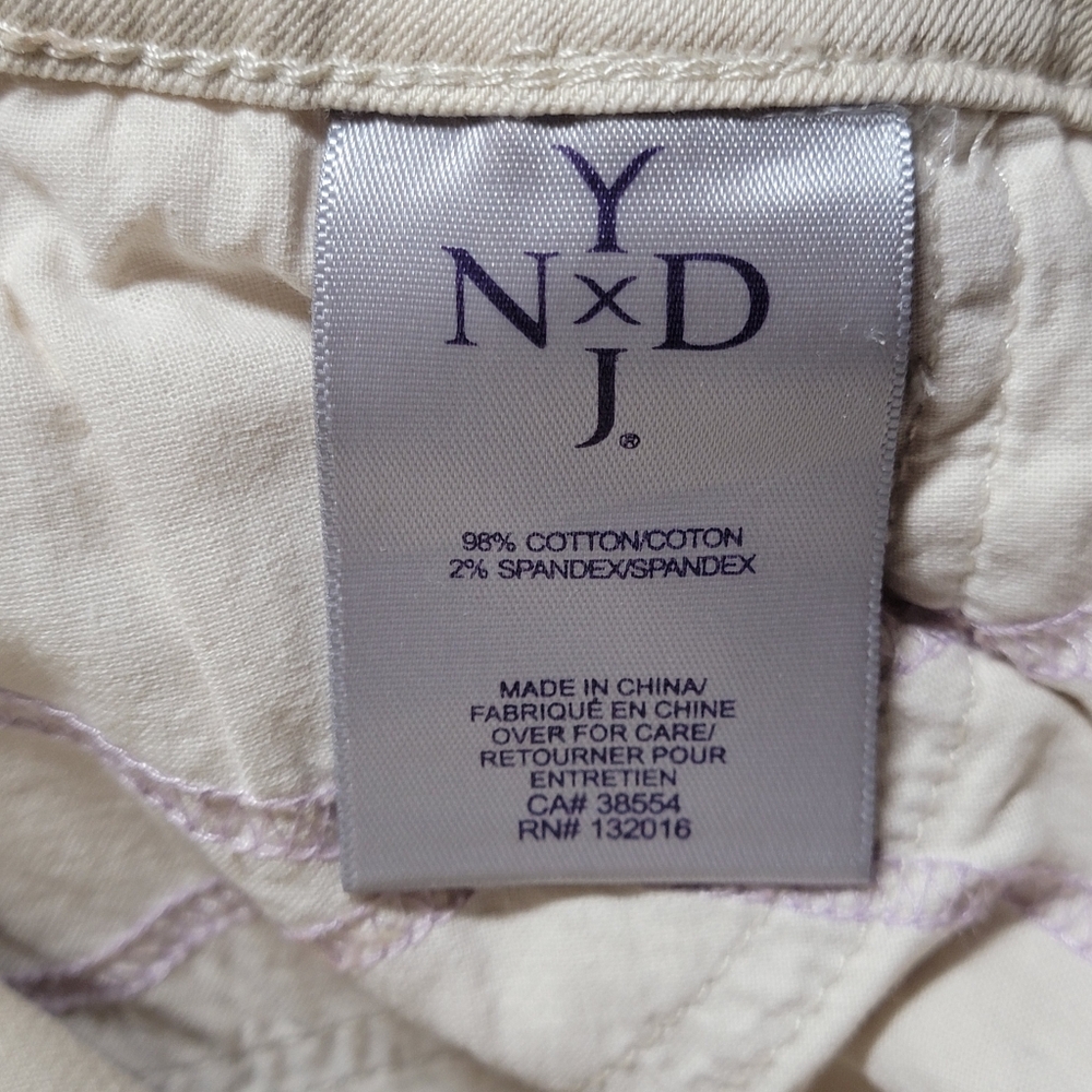 NYDJ Ariel Crop Size 10 Lift Tuck Technology Capri Cream Color - Picture 5 of 13